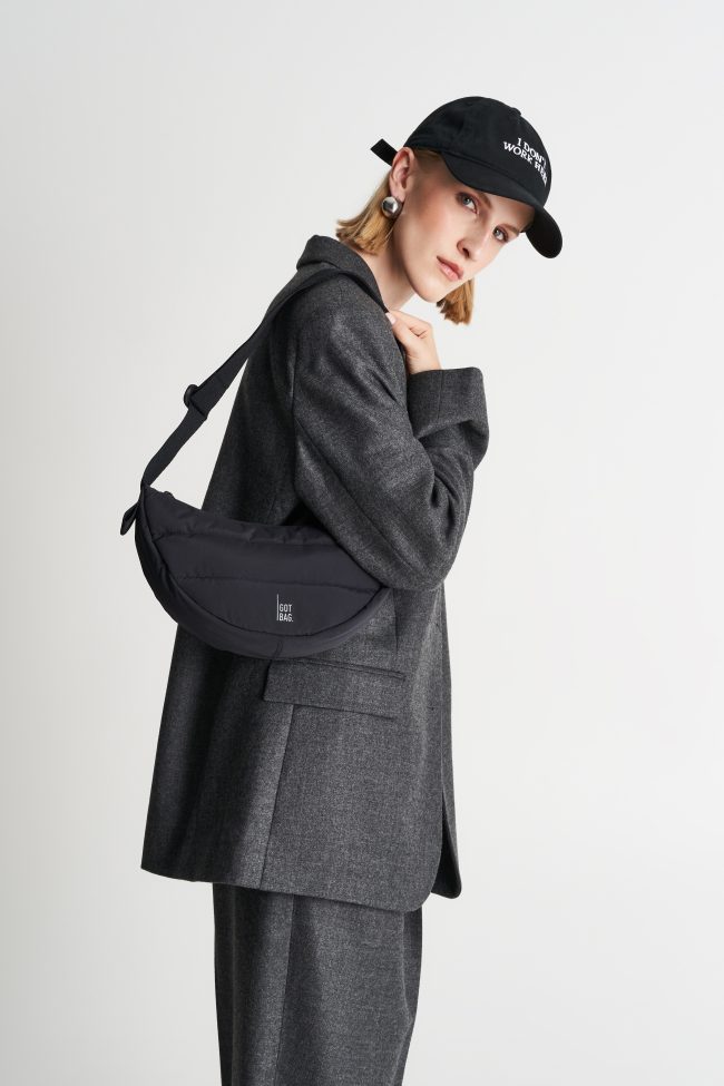 241007_@svenjaava_PUFFER_MOON_BAG_SMALL_black_Online_bis241231_8