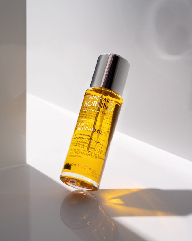 Annemarie-Boerlind_Svenja-Ava_Februar_2020_Inhouse_Motiv_V_Feed_web-scaled