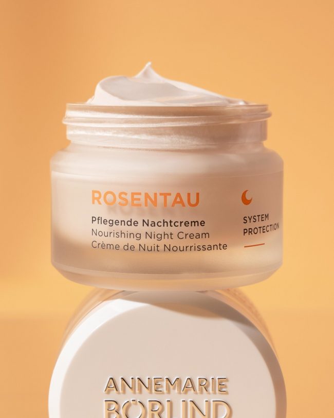 AnnemarieBoerlind_SvenjaAva_InhouseShoot_5_Feed_web-scaled