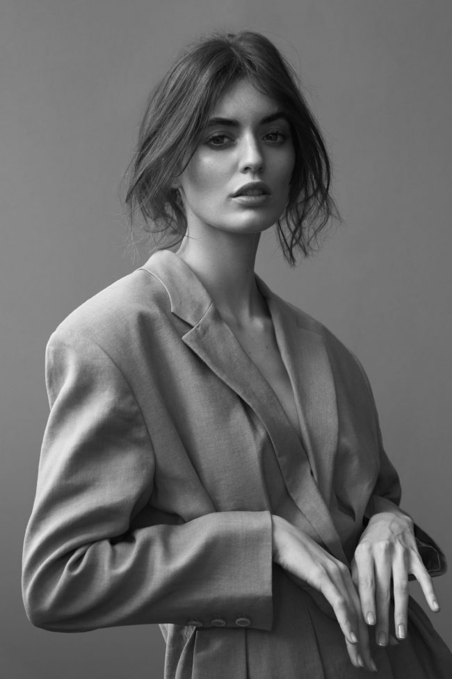 FashionEditorial_SvenjaAva_avastudios_Look_5_2-scaled