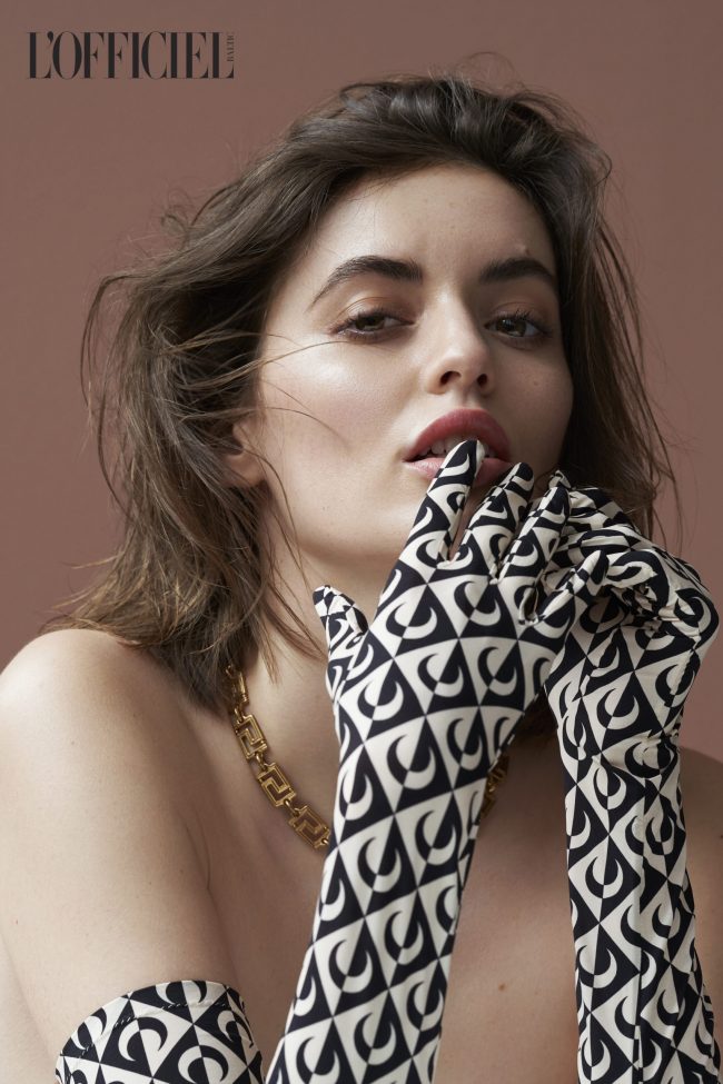 LOFFICIEL-Baltic_FashionEditorial_SvenjaAva_avastudios_Look1-scaled