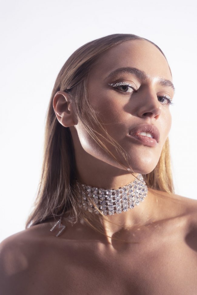 LOfficielBrasil_IcyShoot_SvenjaAva_2-scaled