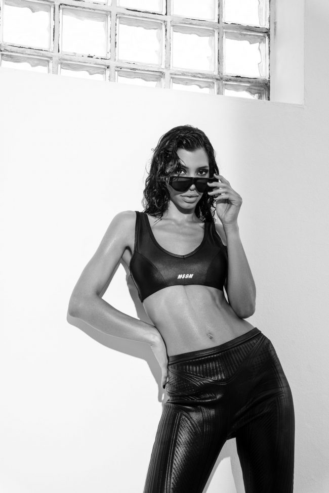 LaraHelmer_Cosmopolitan_Editorial_SvenjaAva_YanaVanessaKohnertz_LenaGehrig_5-scaled