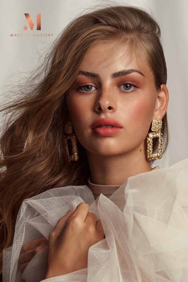 MakeupMastery_SvenjaAva_JazminLoisRodriguez_MakeupMastery_BeautyEditorial_12_LL-scaled