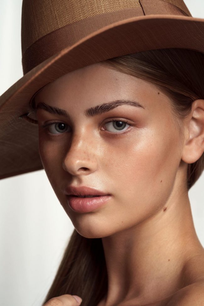 MakeupMastery_SvenjaAva_JazminLoisRodriguez_MakeupMastery_BeautyEditorial_web_5-scaled