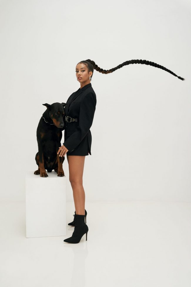 SvenjaAva_Salome_Loftstudio_Editorial_14_2-3-scaled