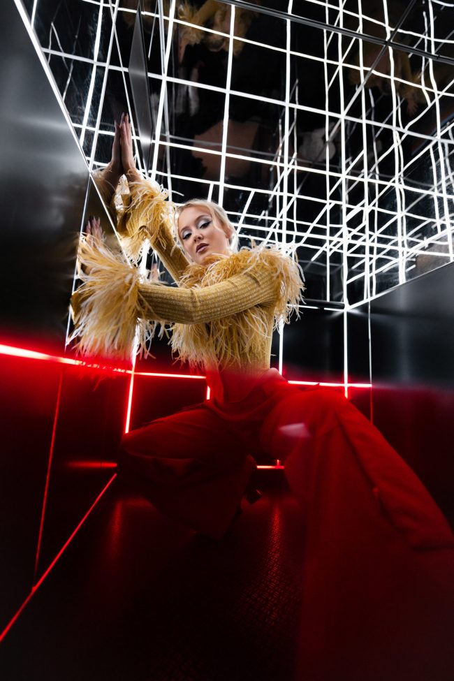 ZaraLarsson_SophiaSinot_SvenjaAva_avastudios_13-scaled