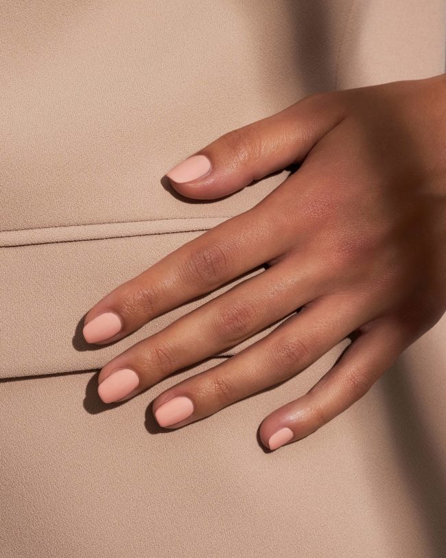 alessandro_SvenjaAva_ProduktShooting_August_Motiv_21_web-scaled